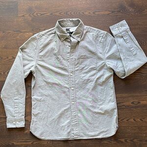 NWT Men's Light Gray Button-Up Shirt